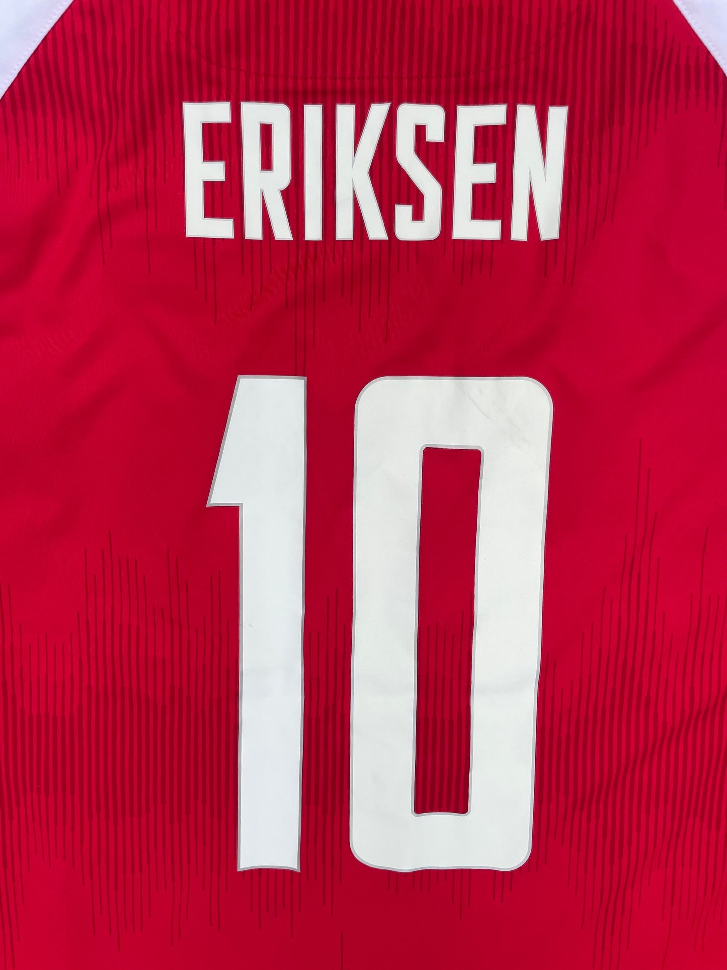 Denmark 20/21 Home - ERIKSEN #10 - M