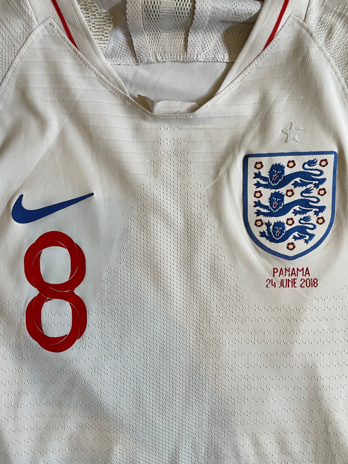 England 18/19 Home Player Spec - HENDERSON #8 - M