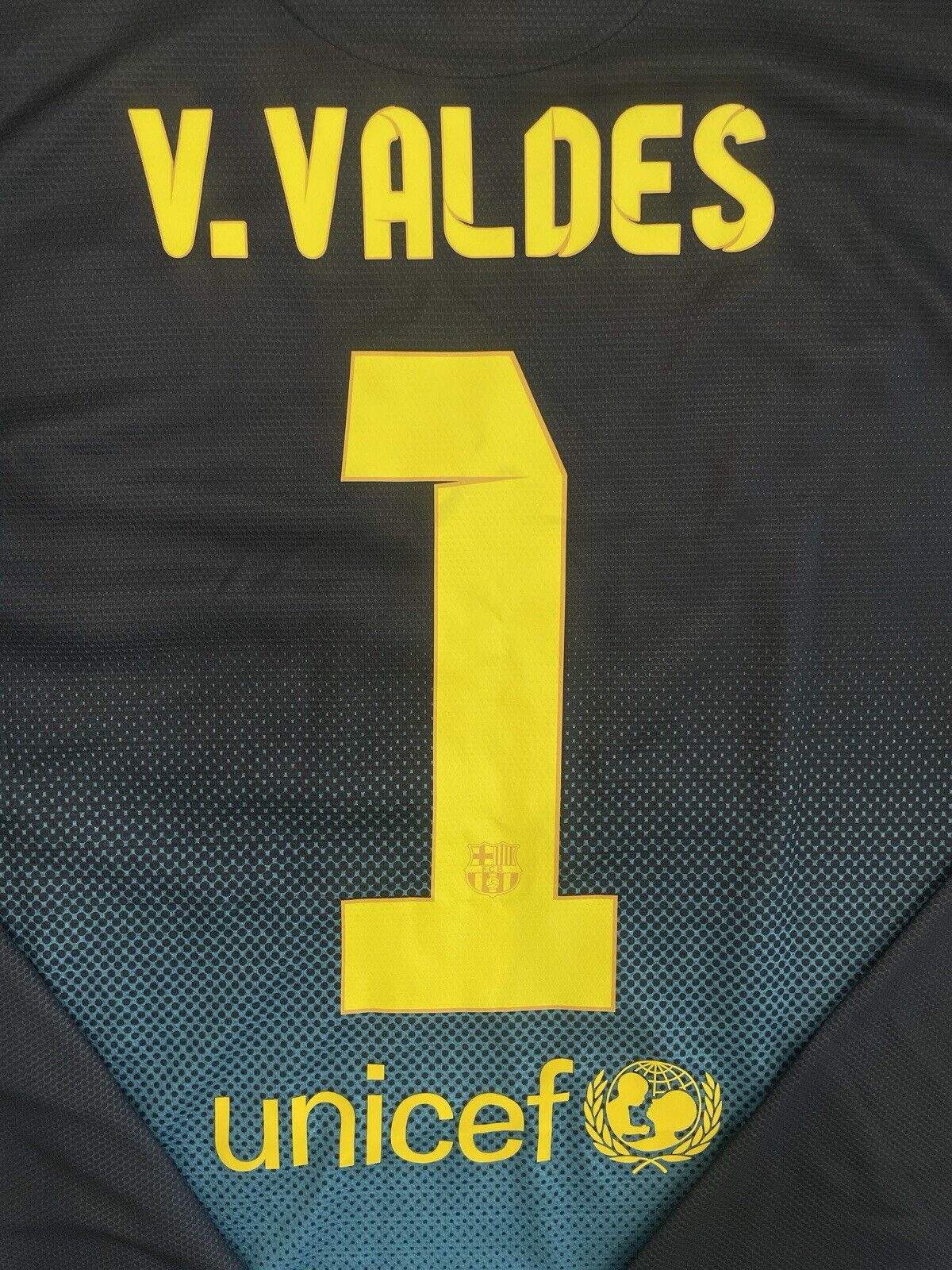 Barcelona 12/13 GK Football Shirt Soccer Jersey 2XL *Authentic* BNWT V.VALDES #1