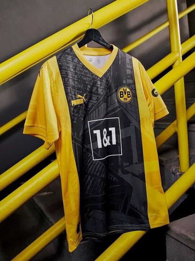 Borussia Dortmund 150th Anniversary Football Soccer Shirt Jersey Size L BNWT BOX
