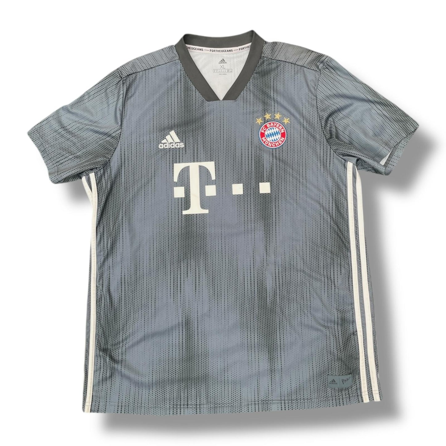 Bayern Munich 18/19 Third - MARTÍNEZ #8 - XL