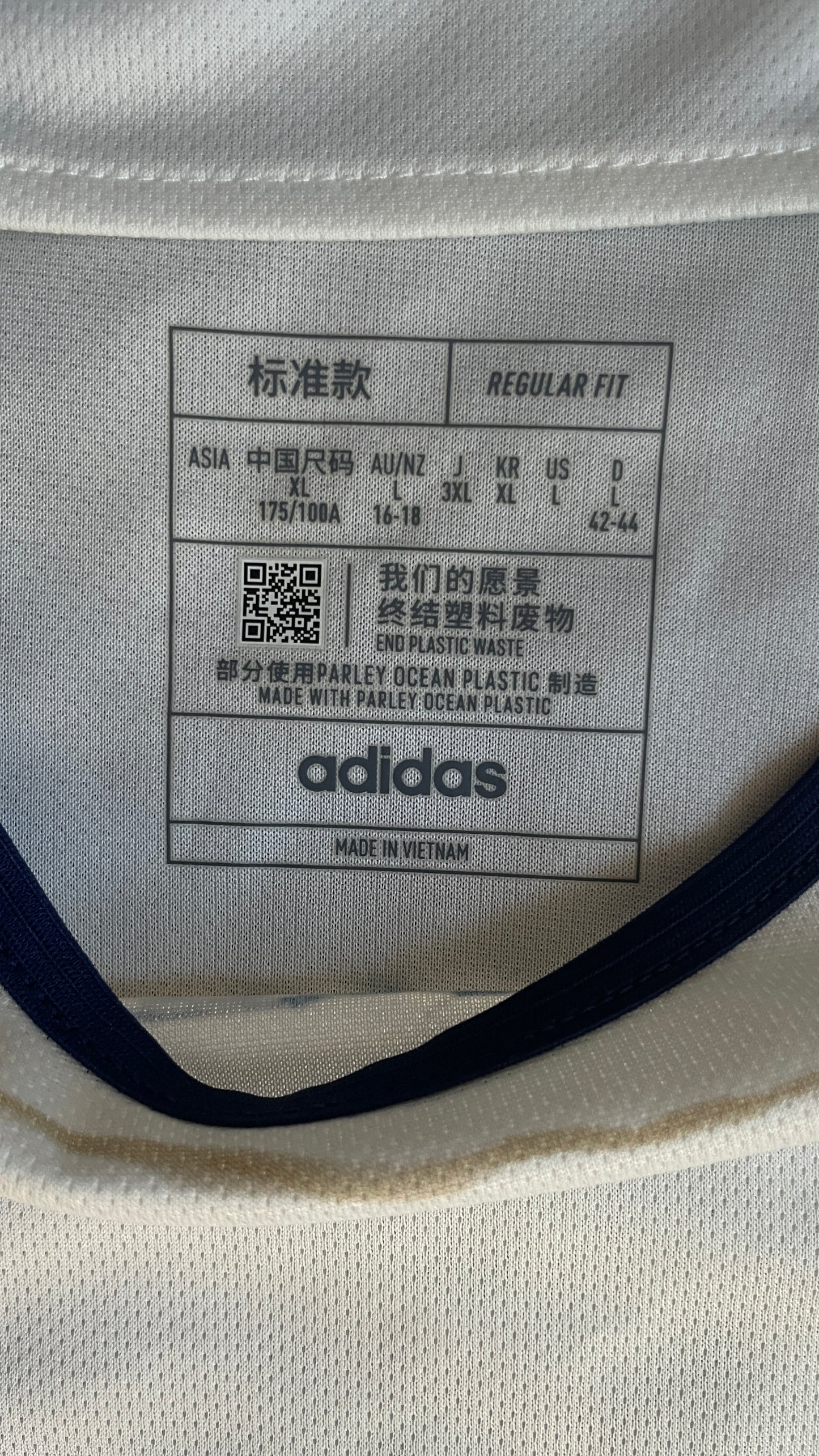 Italy 2023 Away - L Fits M BNWT