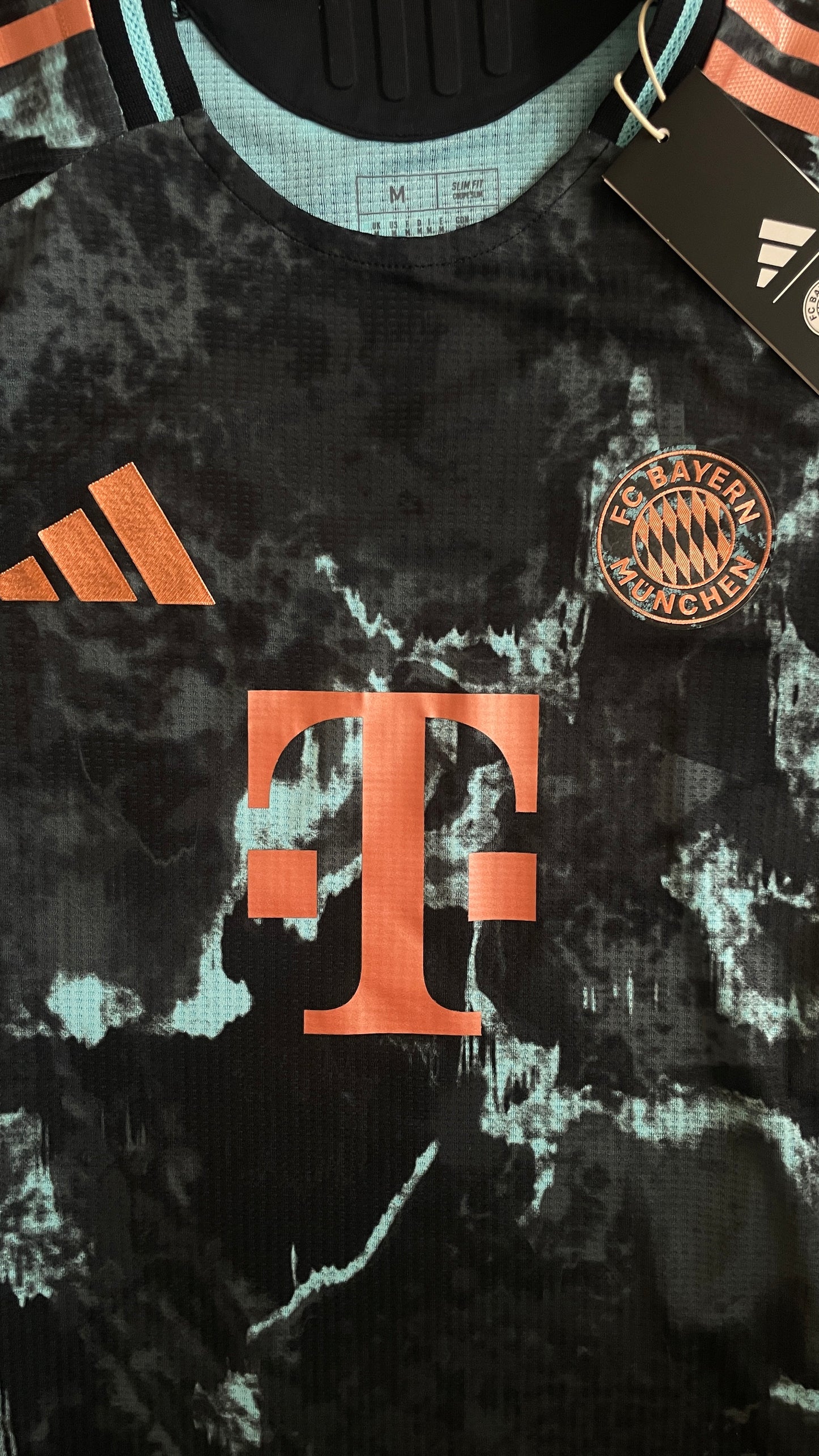 Bayern Munich 24/25 Away - Player Issue - M BNWT