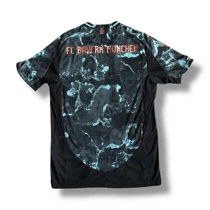 Bayern Munich 24/25 Away - Player Issue - M BNWT