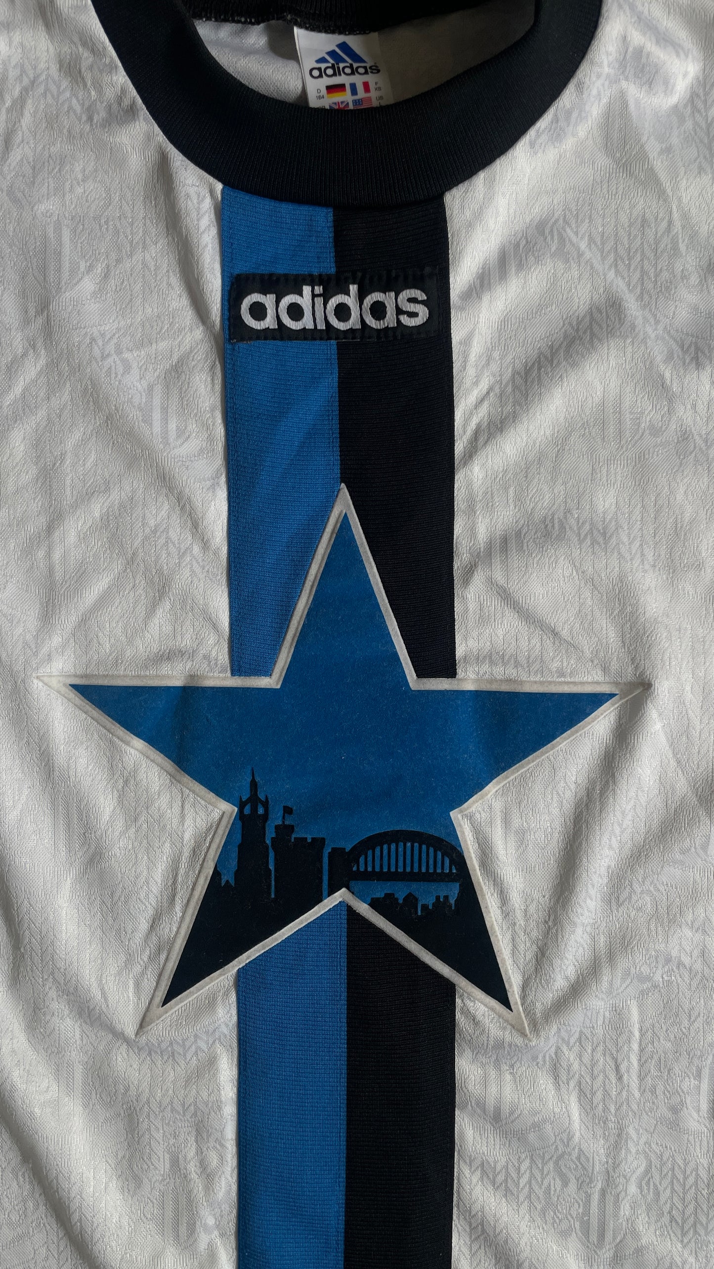 Newcastle United 95/96 Training Kit - L (Boys)