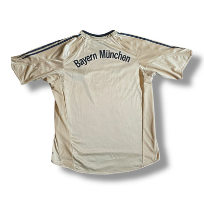 Bayern Munich 04/05 Away - L