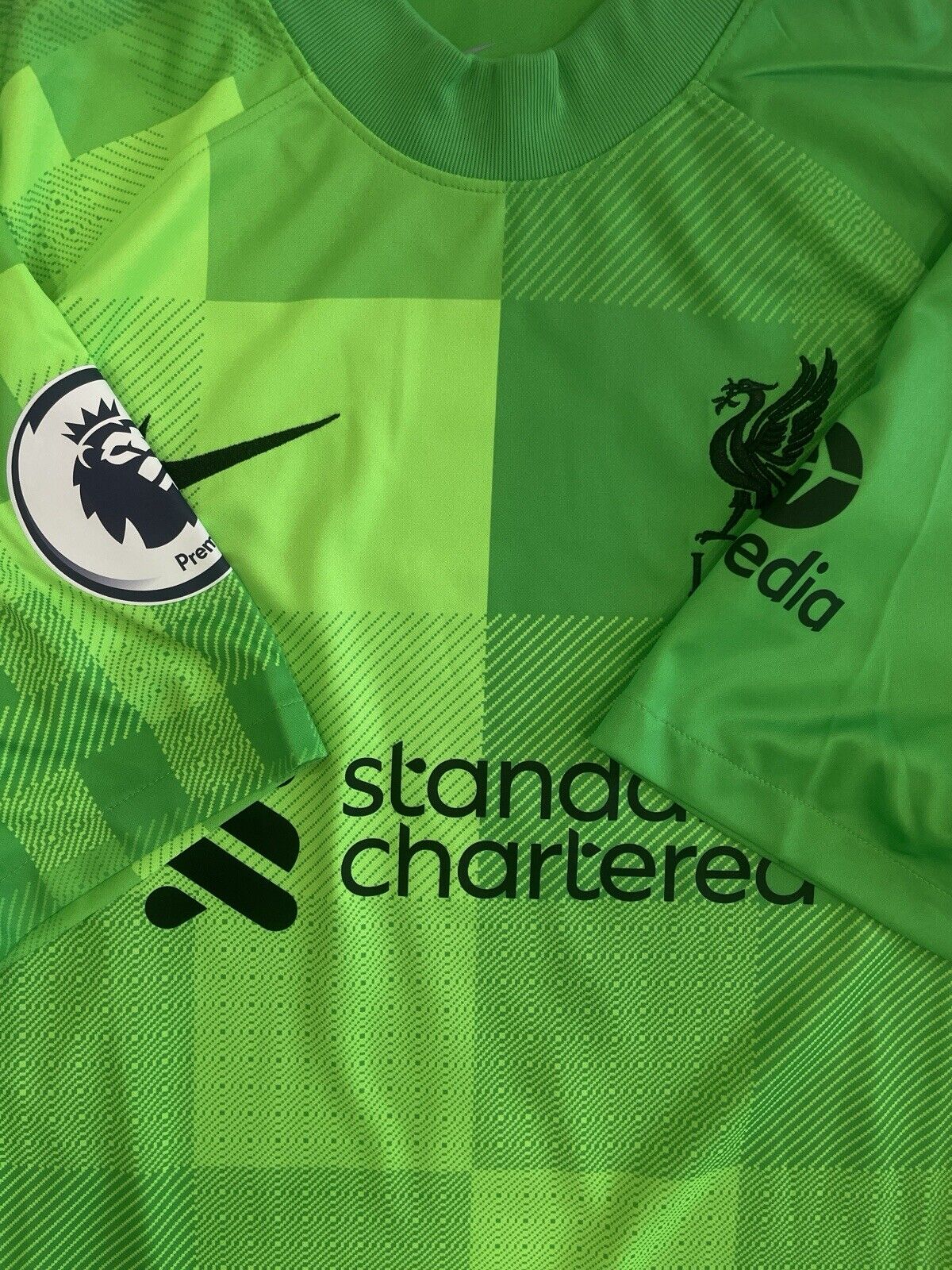 Liverpool 21/22 GK Football Soccer Jersey Shirt M *Authentic* BECKER #1 BNWT