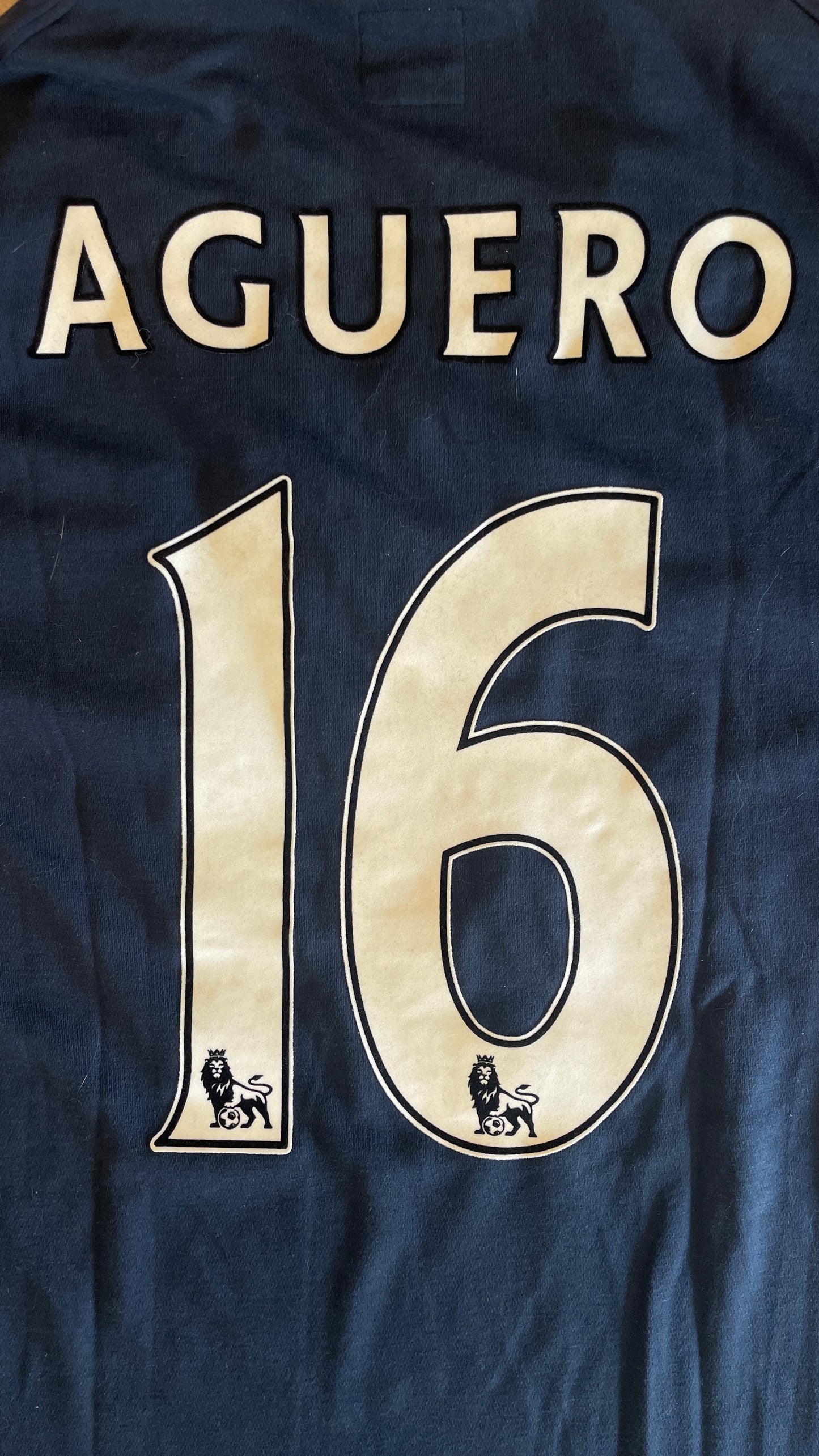 Manchester City 10-11 Away - AGUERO #16 - L