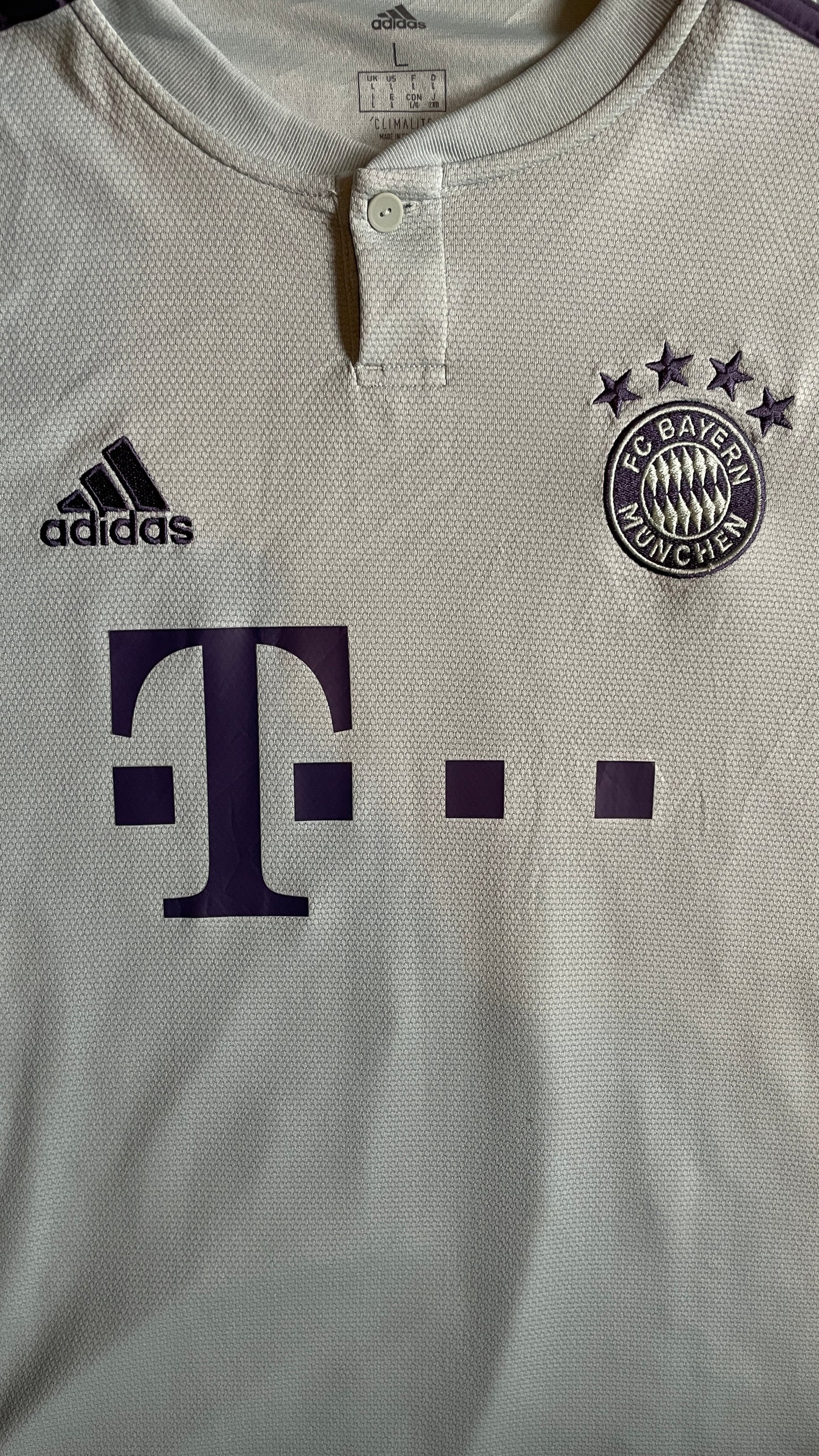 Bayern Munich 18/19 Away - JAMES #11 - L